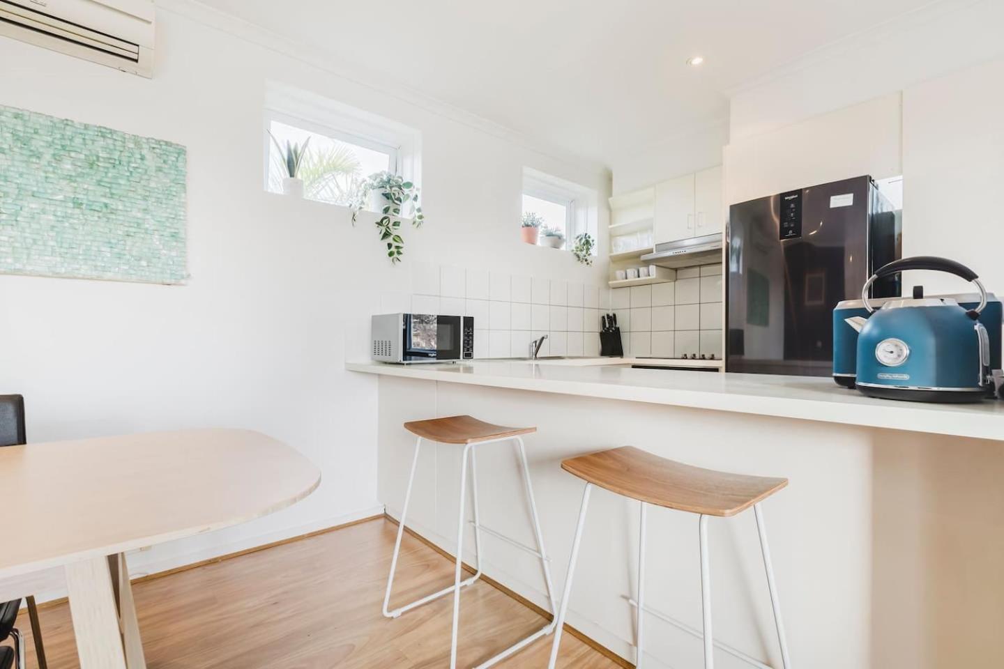 Ferienwohnung 'The Acland' Beachside Charm Meets City Living Melbourne City Exterior foto